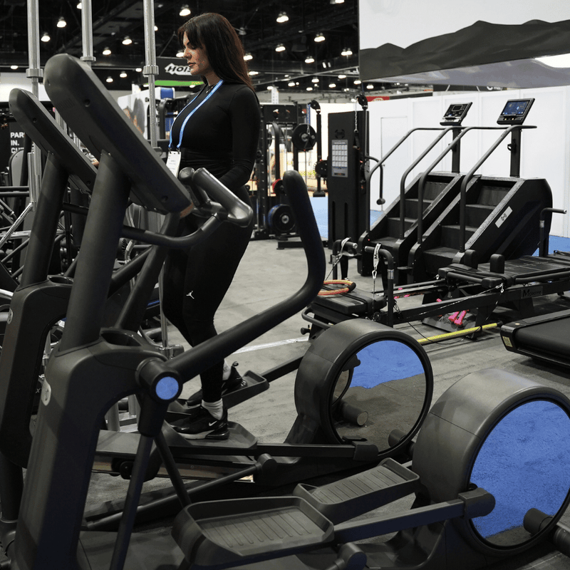 Muscle D Commercial Elliptical Trainer - LED Screen