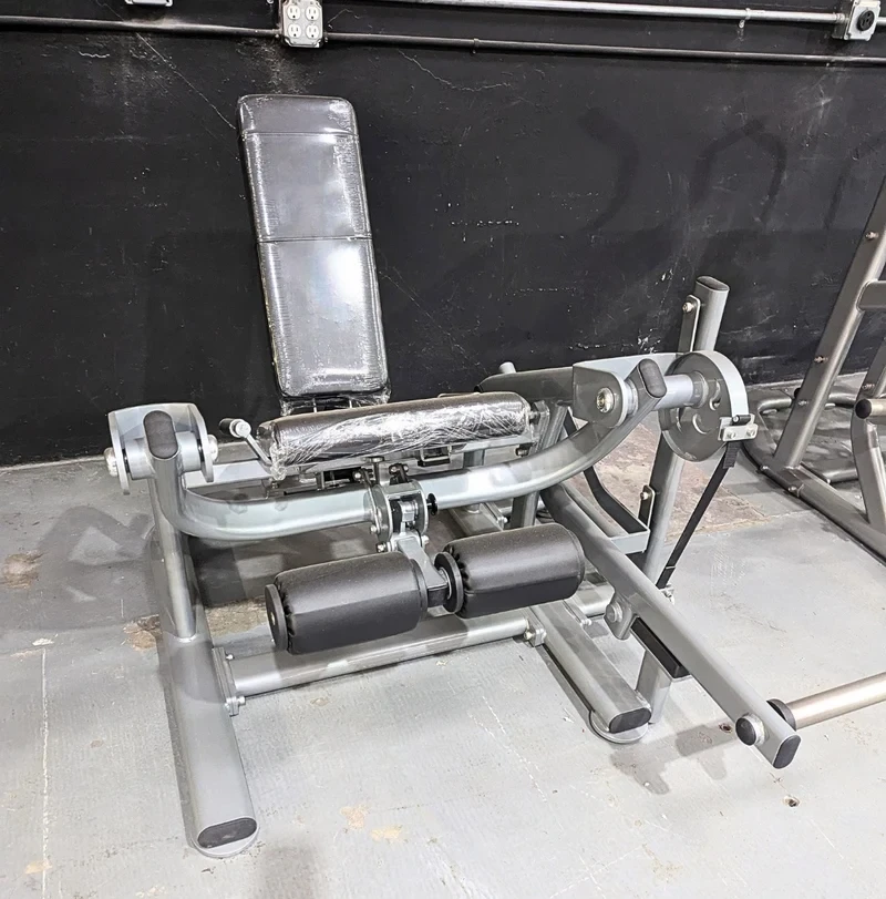 Muscle D Fitness - Pro Strength Leg Extension