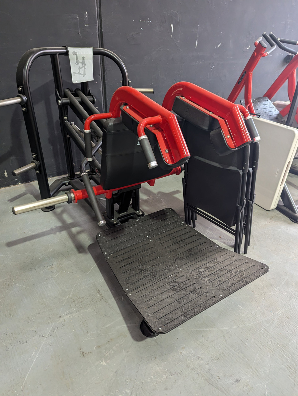 Muscle D Pro Strength Plate Loaded Hack Squat