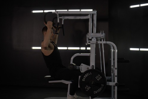War Strength Iso Lateral Crossing Lat Pulldown