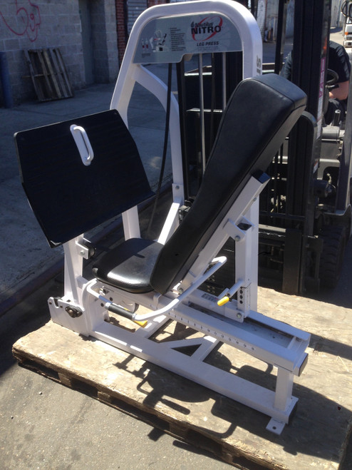 Nautilus Nitro Leg Press Seated