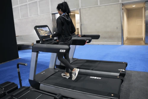Muscle D V2 Touch Screen Commercial Treadmill