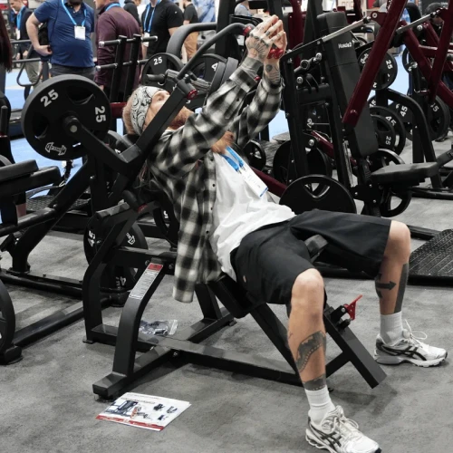 Muscle D - Excel Plate-Loaded Incline Pec Fly / Upper Chest Machine