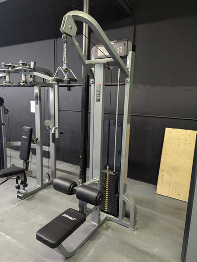 Sweet Selectorized Lat Pulldown Machine by Muscle D Fitness