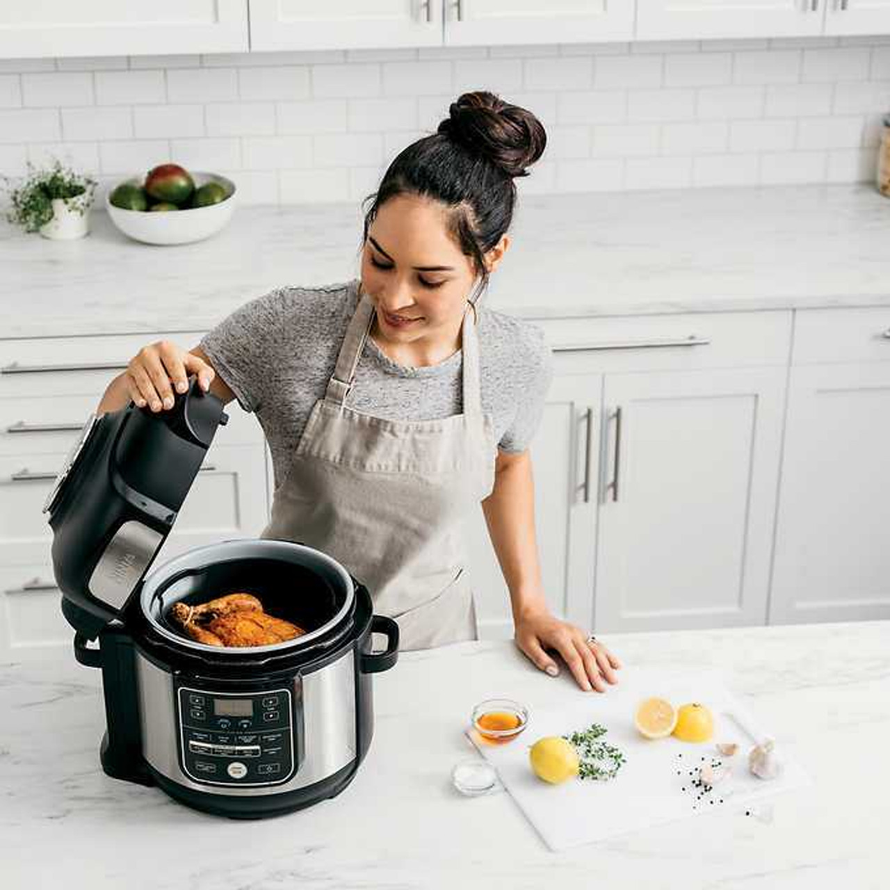 https://cdn11.bigcommerce.com/s-g5ygv2at8j/images/stencil/1280x1280/products/13771/22571/Ninja-Foodi-10-in-1-76-L-8-qt-Pressure-Cooker-Air-Fryer-Multicooker-Stainless-steel-A2ZCHEF-Chicken-Pieces_22570__35108.1667896811.jpg?c=1