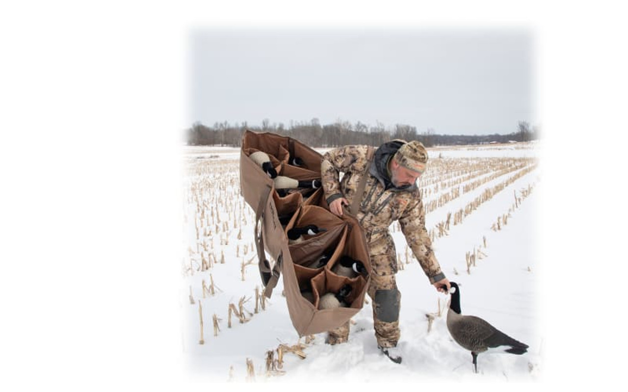 Higdon Outdoors X-Slot Universal 12-Slot Goose Decoy Bag. CHICKEN PIECES.