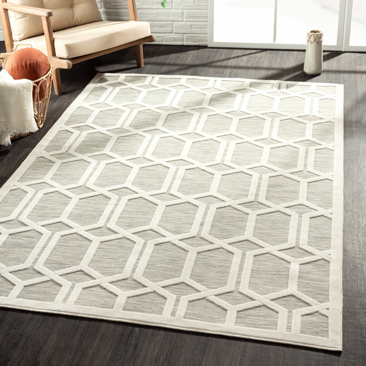 5' X 7' Gray And Ivory Geometric Stain Resistant Indoor Outdoor Area Rug