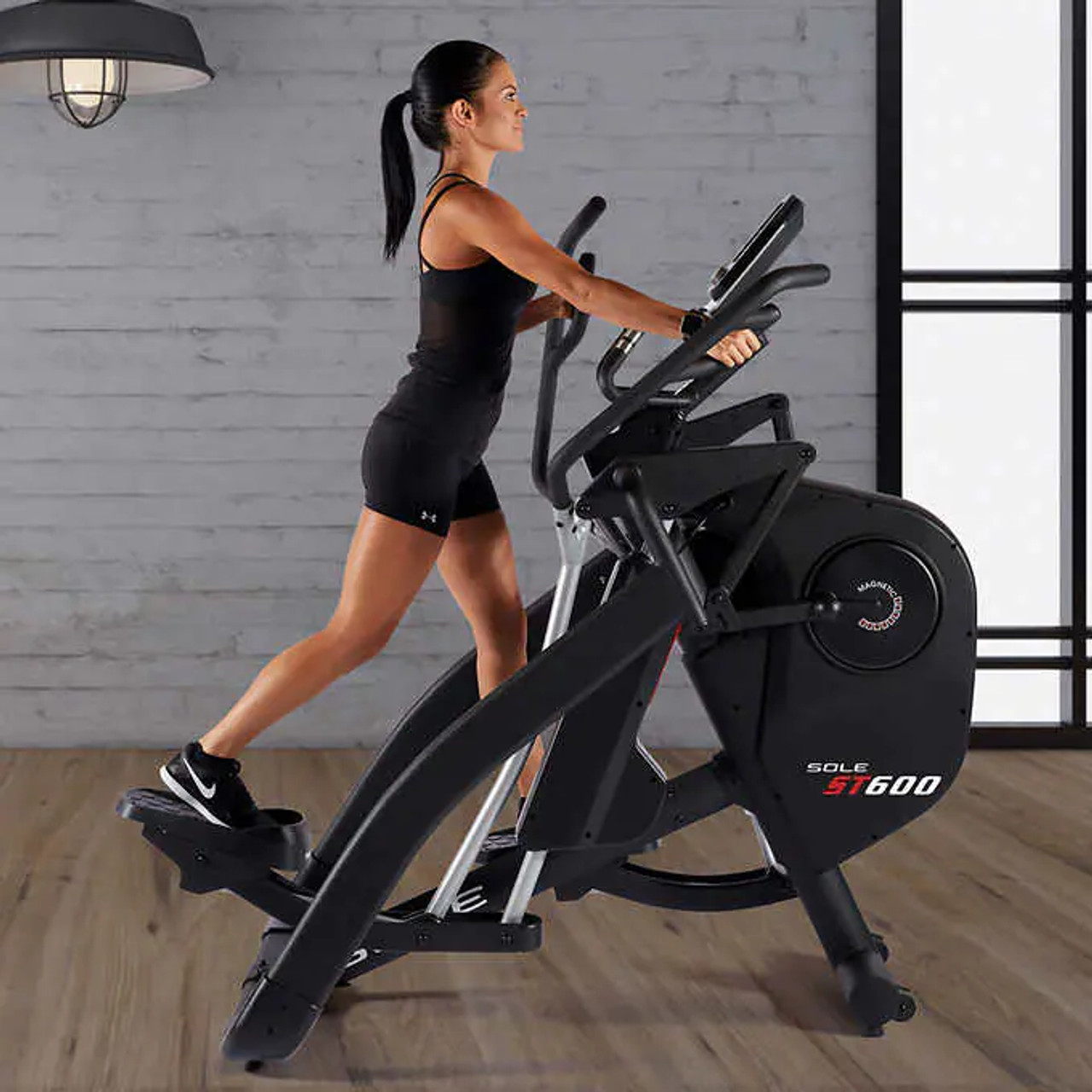 Sole Fitness ST600 Light Commercial Strider Elliptical - Total Body Workout - Chicken Pieces