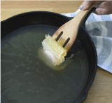 FryAway Pan Fry Waste Cooking Oil Solidifier, 100% Plant-Based Cooking Oil Disposal, Solidifies up to 2 Cups of Oil per Use (4ct per package - 8 cups/2 Litres)
