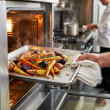 CP Quarter Size 9 1/2" x 13" 19 Gauge Wire in Rim Aluminum Bun / Sheet Pan (12/Case)- CHICKEN PIECES