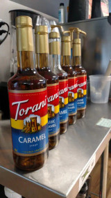 CHICKEN PIECES - Torani Caramel Flavoring Syrup Plastic 750 mL Bonus Squeeze Pump