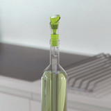 CHILL Green Cooling Pour Spout in Blister Card by HOST®