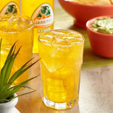JarritosÂ® Mango Soda Syrup 3 Gallon Bag in Box - Sweet Ripe Mango Flavor - Chicken Pieces