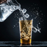 Cambro 32 oz Amber Textured Plastic Tumbler (24/Case) - Sturdy Design - Chicken Pieces