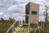 big dogg Big Dogg Aluminum and Insulated Deer Blinds 4' x 6' Elevated with 5' Base and Detachable Ladder 