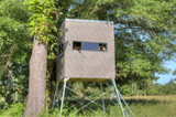  Big Dogg Aluminum and Insulated Deer Blinds 6' X 6' Elevated with 5' Base and Detachable Ladder 