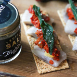 Truffleist Foodservice Truffle Salt 454g- CHICKEN PIECES