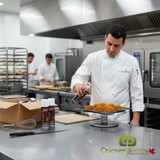 Crescendo brown velvet cocoa butter spray 250ml; Professional brown matte finish spray for frozen desserts; Brown suede effect pastry spray-CHICKEN PIECES