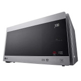 LG 0.9 cu. ft. NeoChef™ Countertop Microwave - Smart Cooking and Easy Maintenance-Chicken pieces