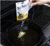 FryAway Pan Fry Waste Cooking Oil Solidifier, 100% Plant-Based Cooking Oil Disposal, Solidifies up to 2 Cups of Oil per Use (4ct per package - 8 cups/2 Litres)