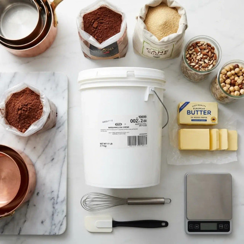 Kraft Heinz Marshmallow Creme Concentrate - Bulk Food Service, 17 Lbs/7.7 Kgs | Enhance Your Sweet Creations