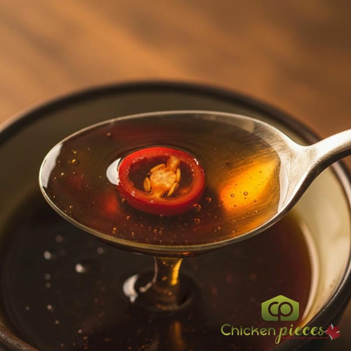 Three Crabs Fish Sauce 24 oz glass bottle for professional chefs Authentic Viet Huong Three Crabs fish sauce for Thai and Vietnamese food Professional grade fish sauce for dipping sauces and marinades-CHICKEN PIECES