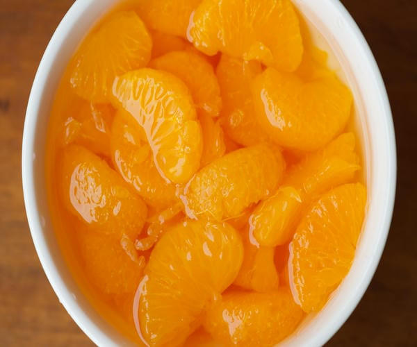 Sysco Classic Orange Mandarin Sections Light Syrup 2.84L/96 oz (6/Case)