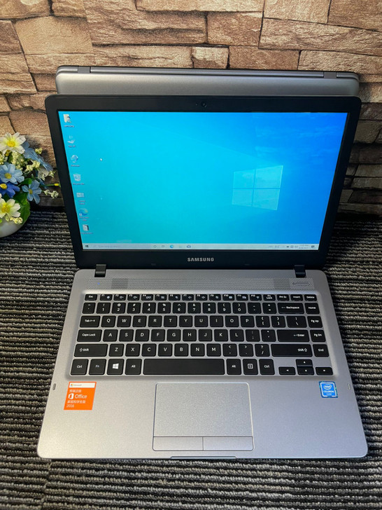 Samsung | 62912 | 14 Inch | Intel 2cpus | 4GB Ram | SSD 128GB + 500GB Storage