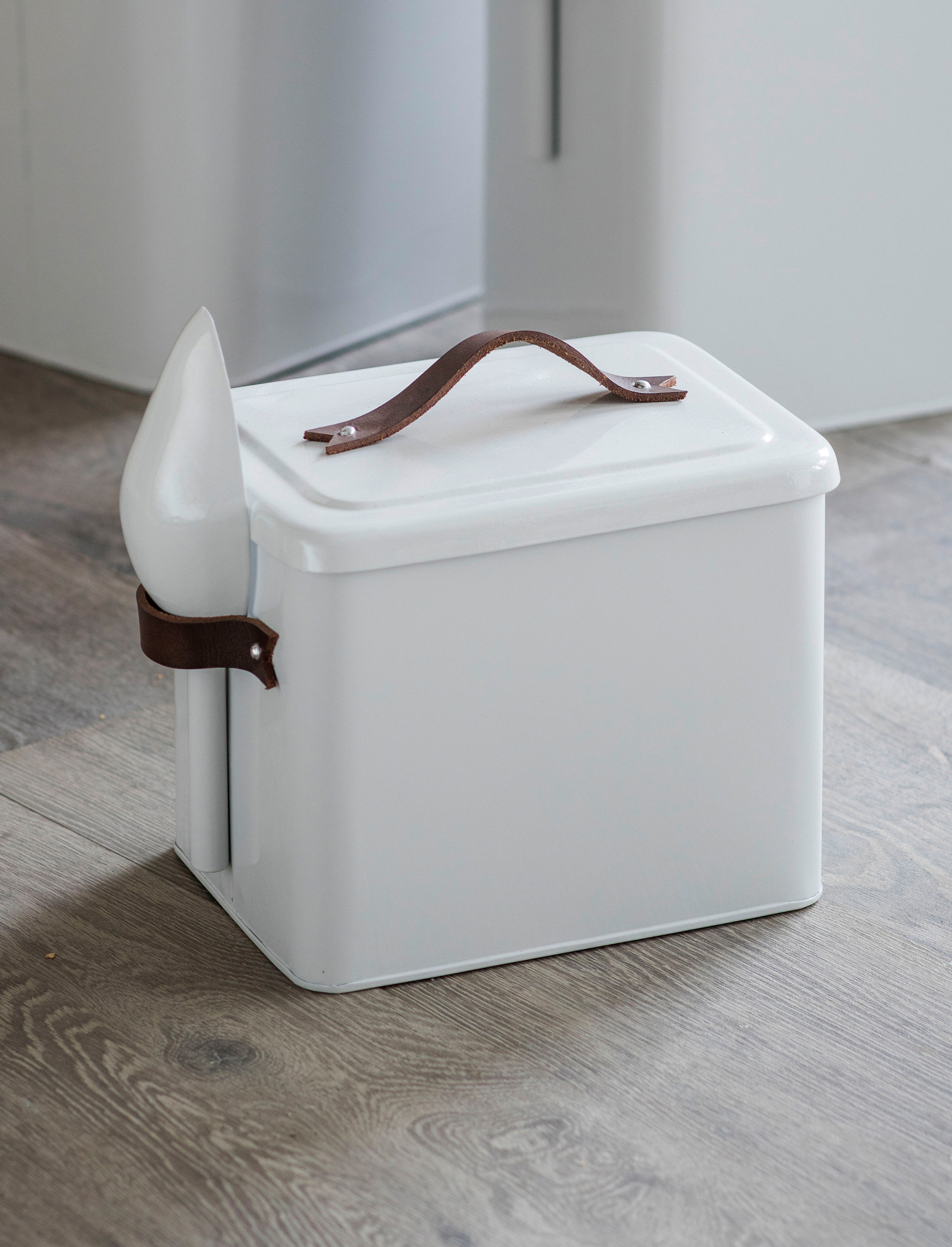 Stowell Pet Bin with Leather Handles Small Chalk