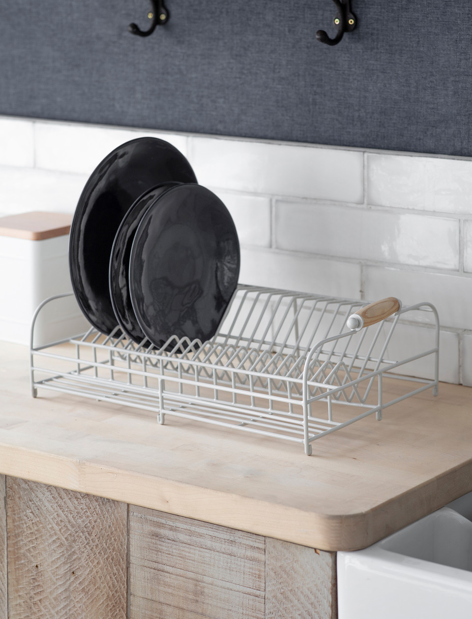 Wire Dish Rack in White | Garden Trading