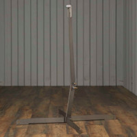 Armadillo Static Stand - 1 FREE Hanger