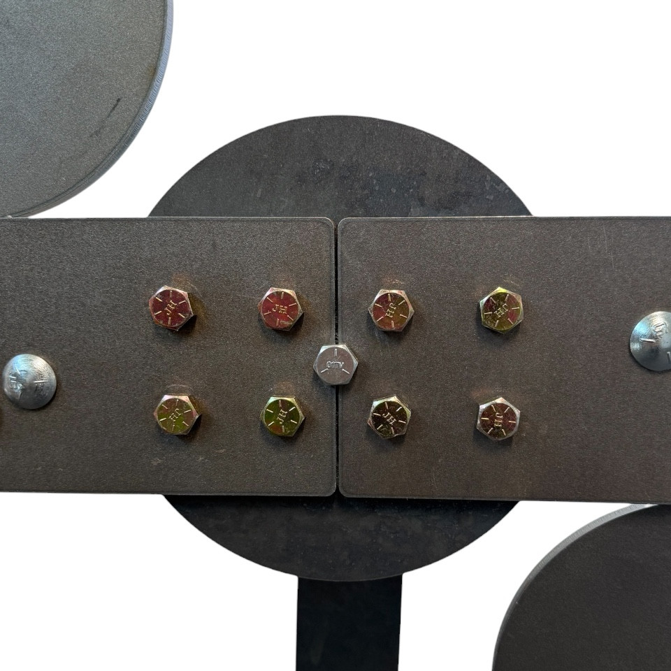 Center hub assembly with Quick-Tune Spring System on Shoot Steel Polish Plate Rack