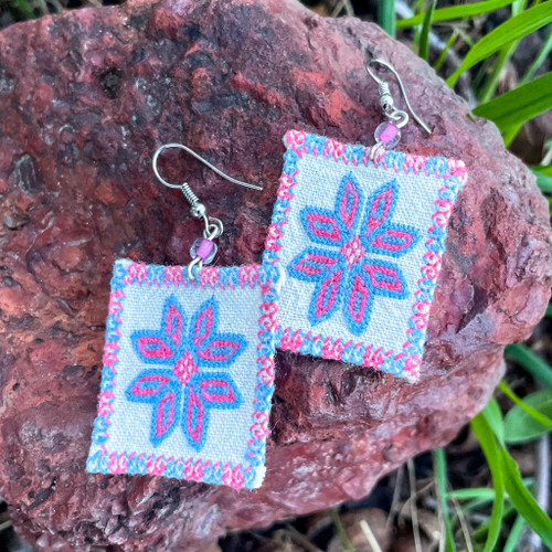 Mazahua Fine Embroidered Earrings - Simple Flower (Pink)