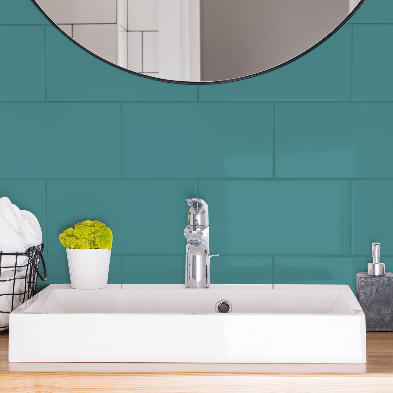 Peacock Suit Bathroom Tile Paint - Matt Green Finish