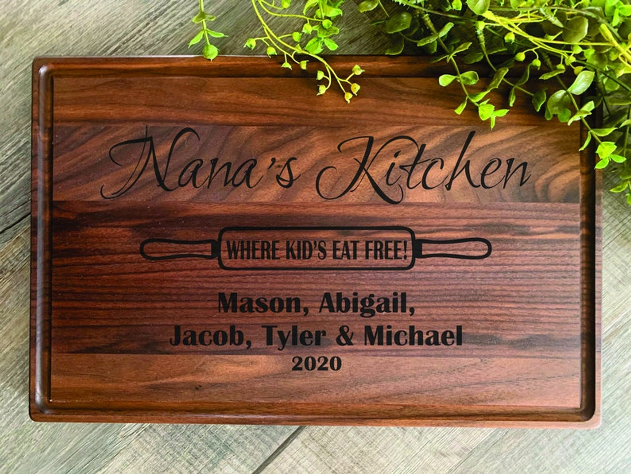 Personalized Cutting Board - Nana's Kitchen
