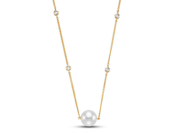 Pearl and Diamond Bezel Chain Pendant