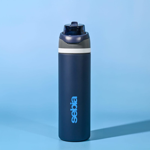 A drink bottle in navy blue featuring a lid and a logo. Designed for hydration with a sleek profile.