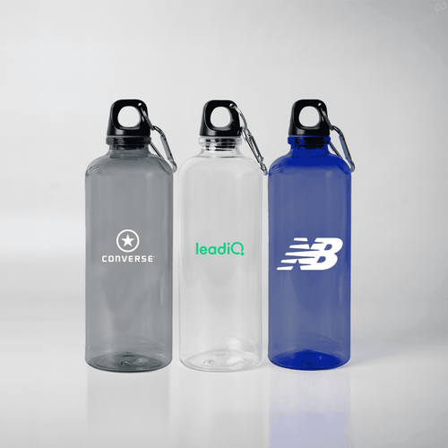 A drink bottle collection featuring grey, clear, and blue plastic bottles with carabiners, each with a logo.