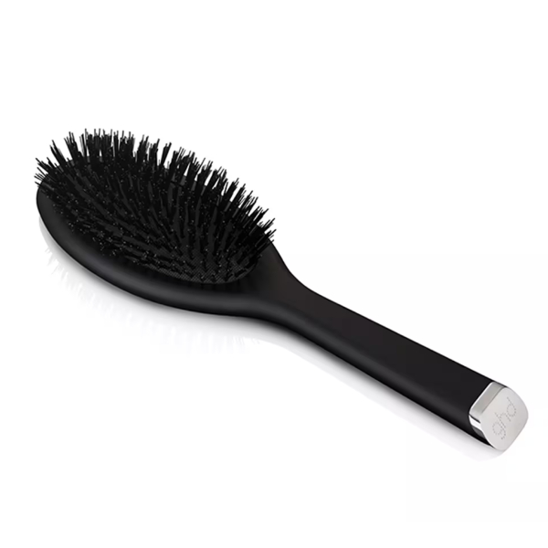 https://cdn11.bigcommerce.com/s-g7kyi3l8xs/images/stencil/original/products/7012/33761/ghd-oval-brush__44395.1684093556.jpg?c=2