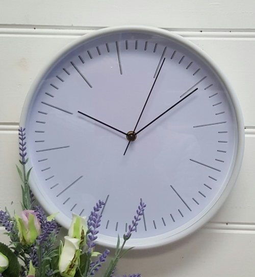 Minimal White Clock