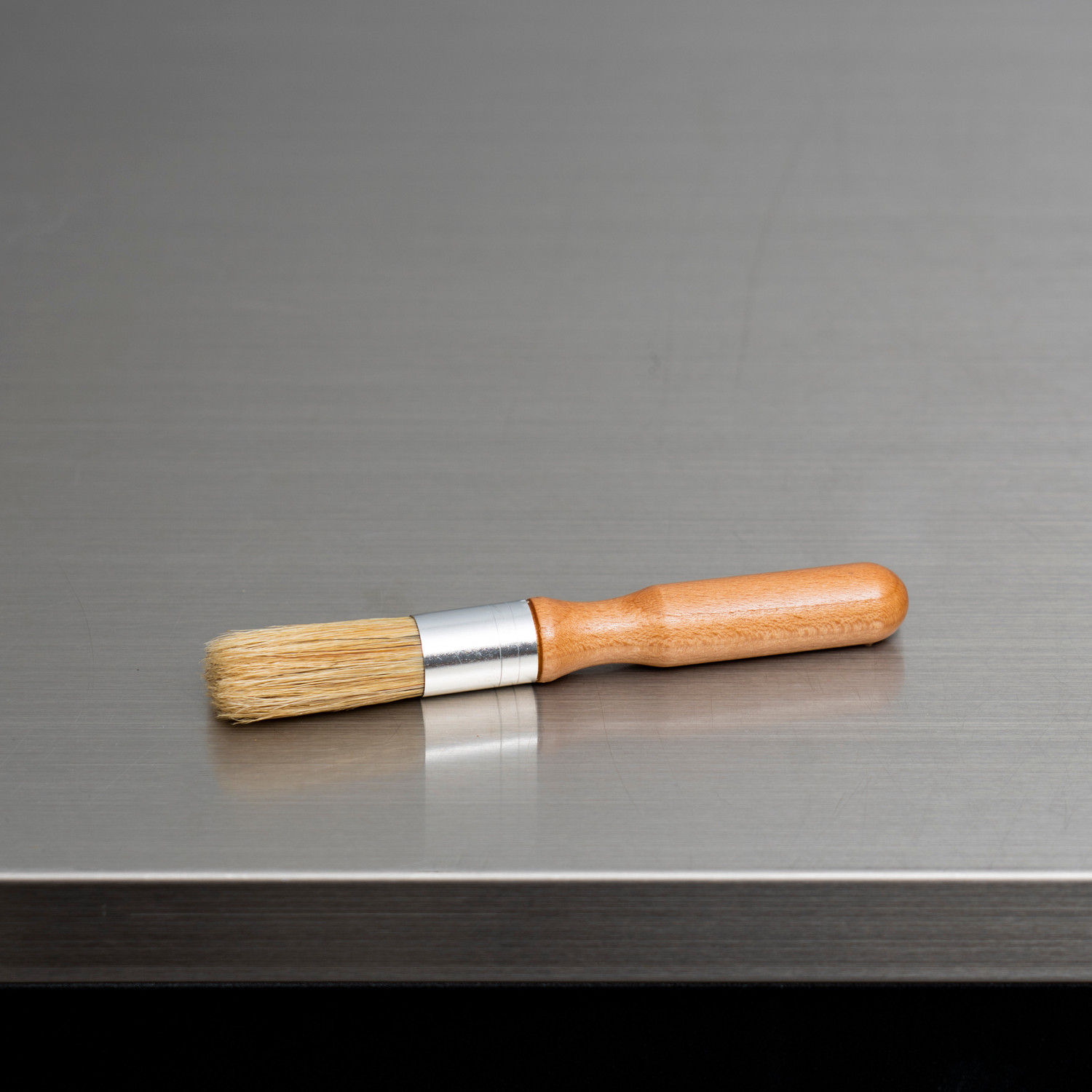 Short Detail Brush | 6 Wood Handle | Crevices and Vents