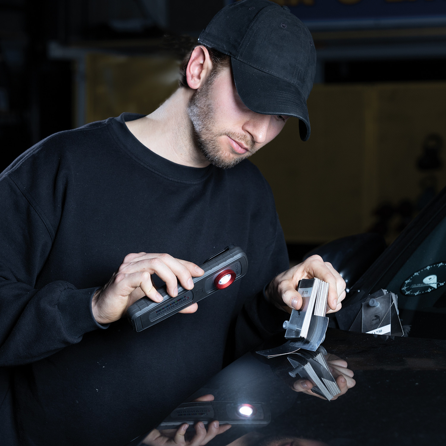 The Clean Garage | ScanGrip SunMatch 4 Light | Hand Held LED