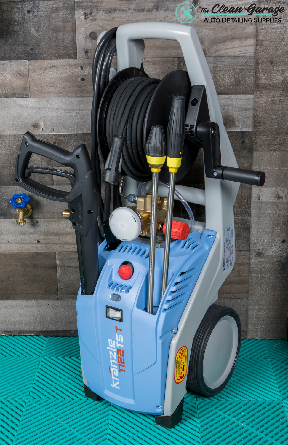 Dirt Killer Detail Wall - Industrial wall mounted pressure washer