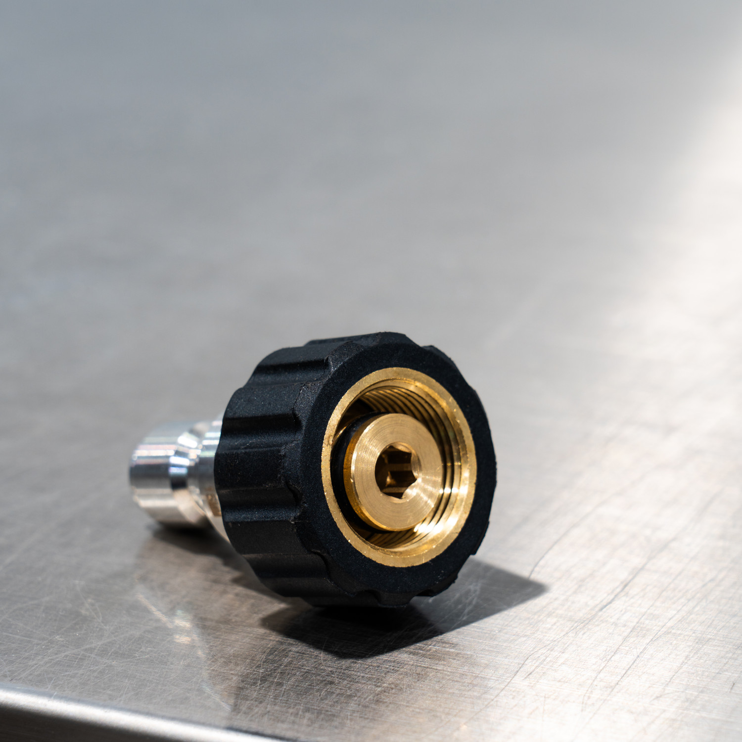 MTM M22 15MM Female Twist Coupler X 3/8