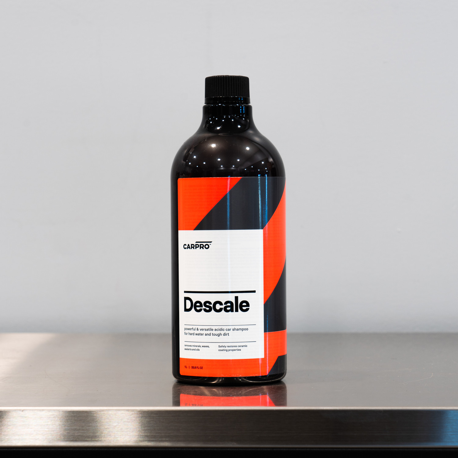 🌟CARPRO Descale, our strongest car shampoo! 💪Designed for maximum  efficiency against tough dirt, hard water and all manner of nastiness.  🛡Easily breaks down the built-up contamination that reduces gloss and  restores the