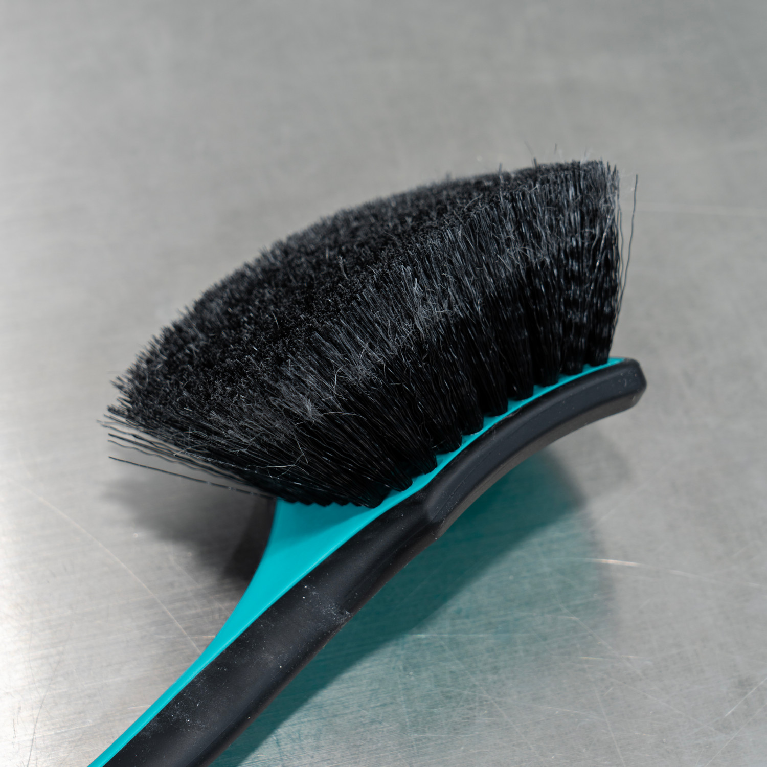 Detail Factory Fender Well Brush | Pro Grip | Octane Riptide Mint