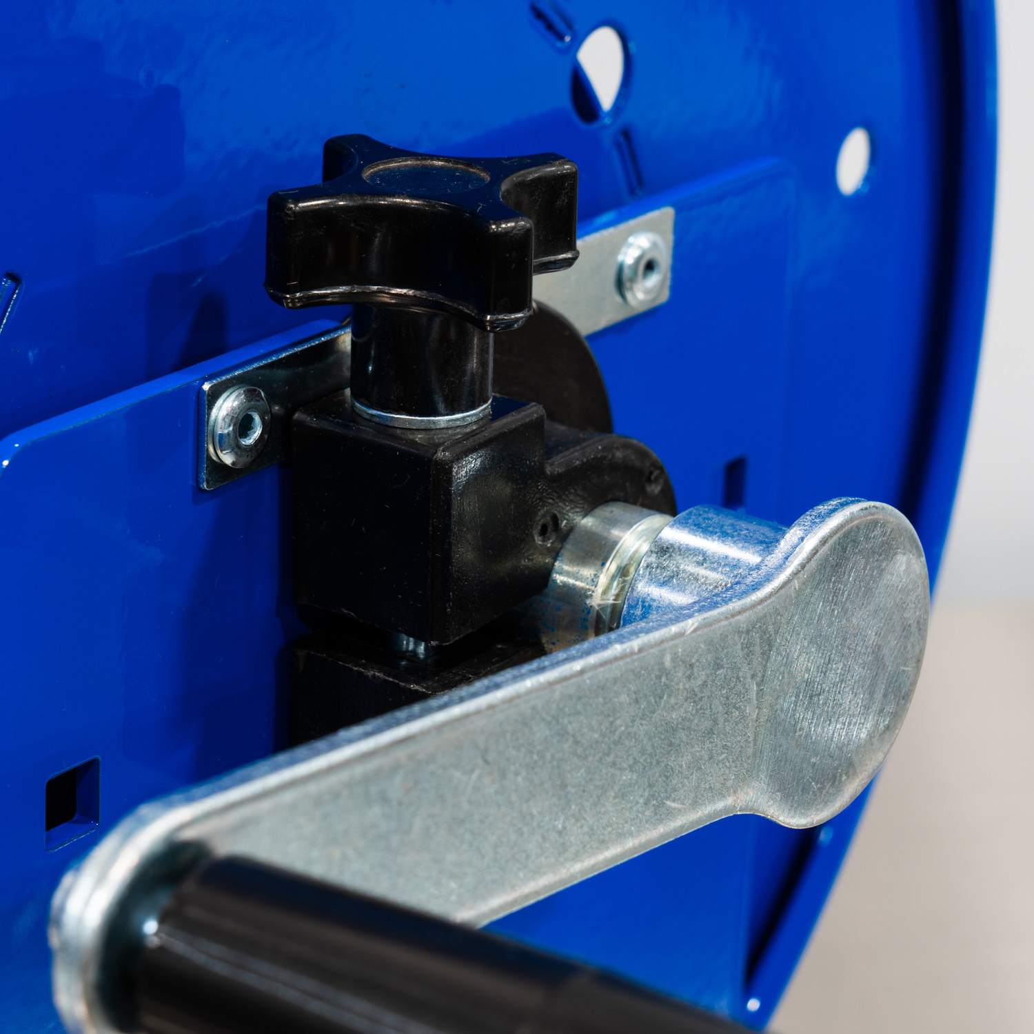 Cox Custom High Pressure Hose Reel Blue | Hand Crank | Up To 100' Hose