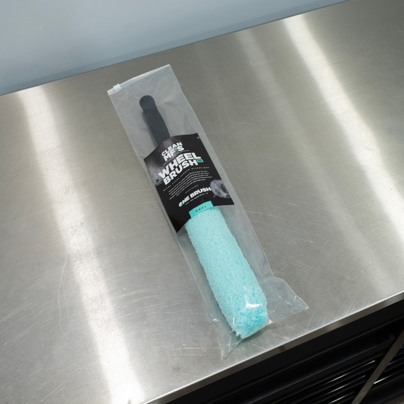 Soft Microfiber Wheel Brush V2 | 18" Mint Green The Clean Garage