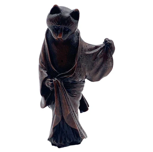 Cat in Robe Netsuke