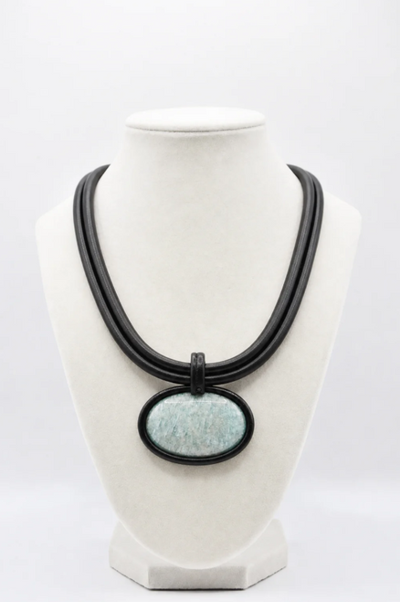 Green Stone Pendant Necklace